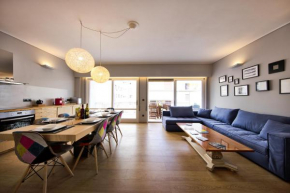 Super modern minimal flat nr metro & arch. Museum